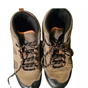 Ozark Trail Boy's Hiking Boots Youth Size 3 Brown Rugged Lace-up Mid-Cut Shoes